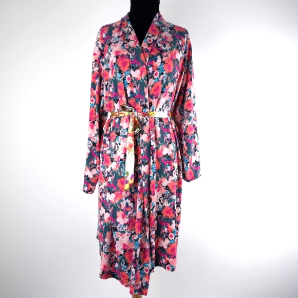 Natori Other - Natori Floral Robe Kimono belted size XL